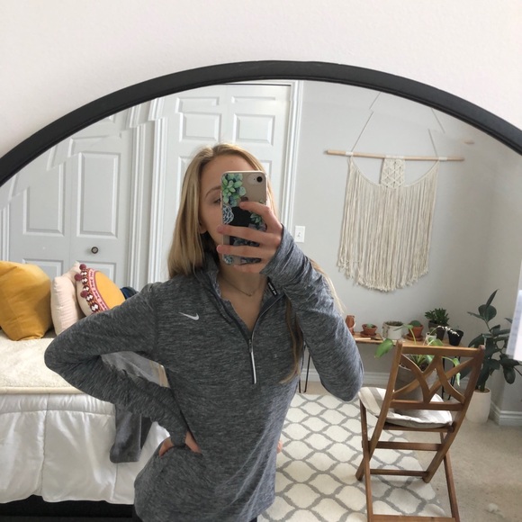 gray nike quarter zip pullover - Picture 3 of 4